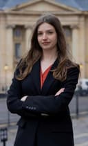 Agathe Holly